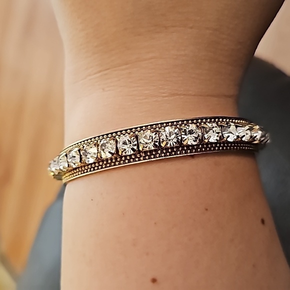 Vintage rhinestone gold plated bangle bracelet - Picture 2 of 3